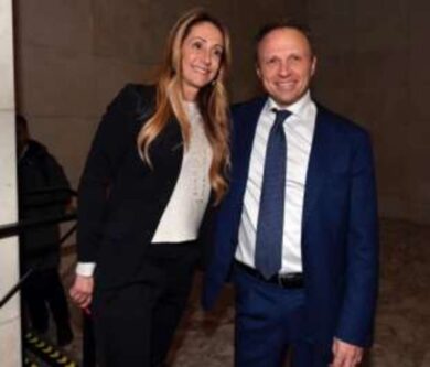 Arianna Meloni difende il suo Lollo: “Il treno fermato? L’ha fatto per lavoro”