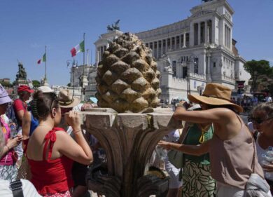 Meteo, dicembre stravolto dal super anticiclone: caldo anomalo
