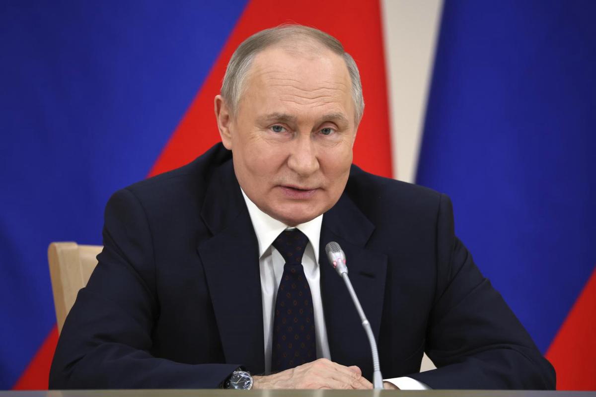 Guerra Ucraina, Putin non arretra: “Pace solo dopo la denazificazione” Guerra Ucraina, Putin non arretra: “Pace solo dopo la denazificazione”