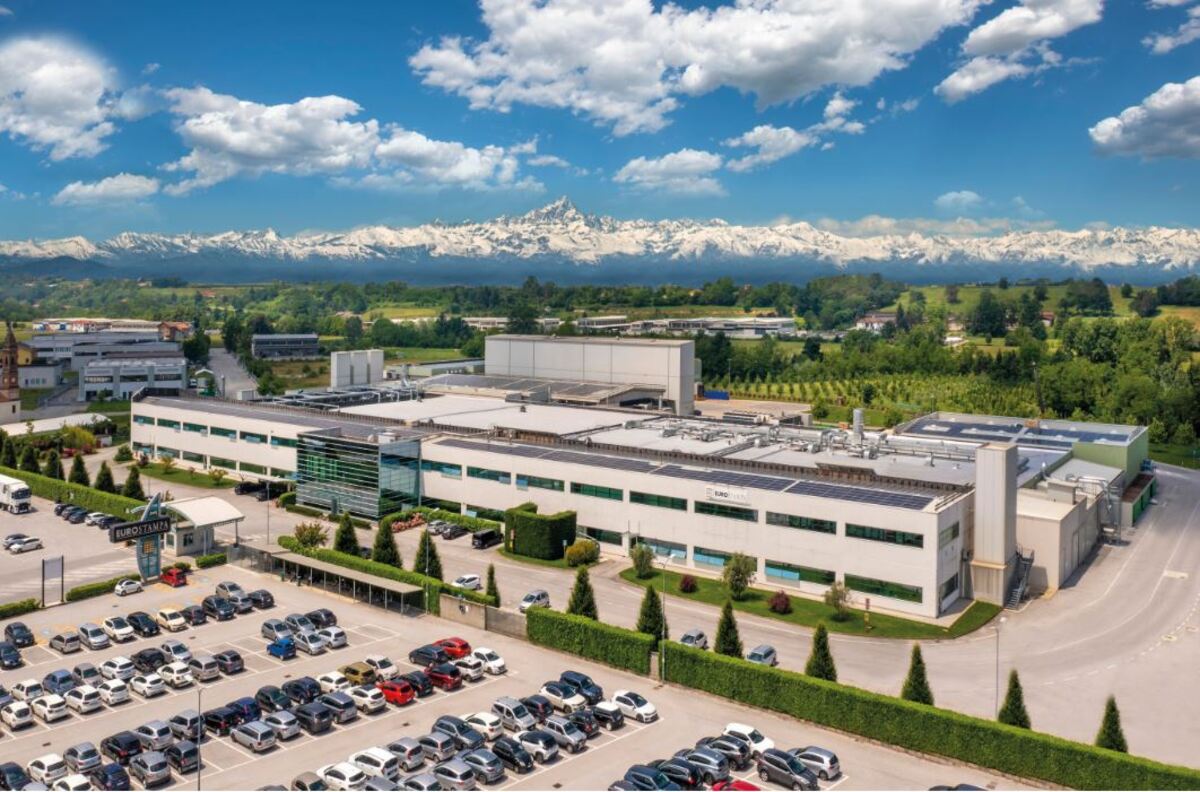 Intesa Sanpaolo al fianco di Eurostampa con un finanziamento di GBP 20,500,000 Intesa Sanpaolo al fianco di Eurostampa con un finanziamento di GBP 20,500,000