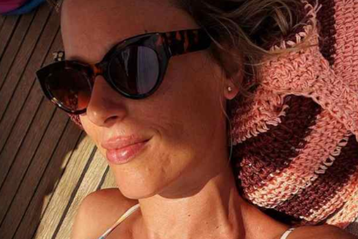 Federica Pellegrini partorisce: sulla borsa con la tutina, il nome della bimba