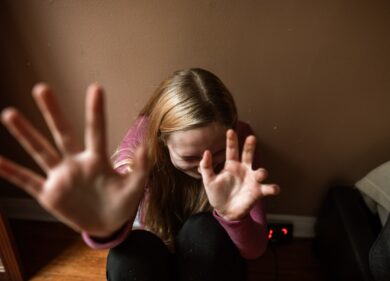 Ragazza violentata, chiesta l’archiviazione. “Il suo dissenso poco chiaro”