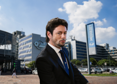 Mediaset, Forum cambia orario. Giambruno torna in video: l’ipotesi