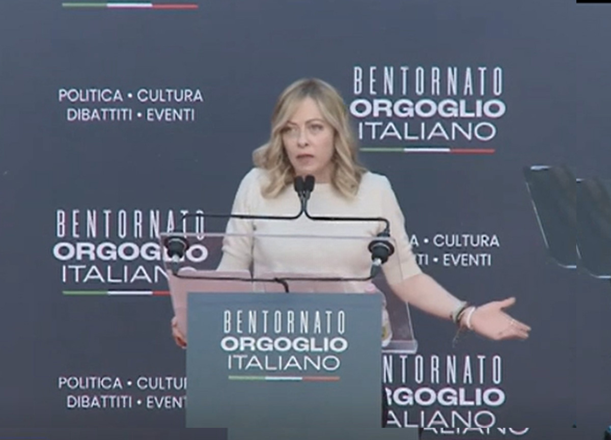 “Santi è un mio amico”. Svolta anti-Ue di Meloni. Che cosa accade dopo Atreju “Santi è un mio amico”. Svolta anti-Ue di Meloni. Che cosa accade dopo Atreju