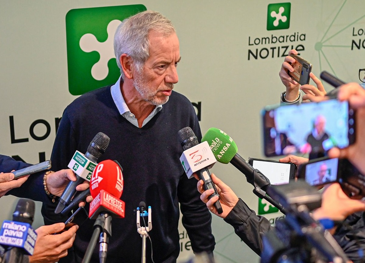 Influenza e Covid, casi in aumento. Bertolaso: fondamentale vaccinarsi Influenza e Covid, casi in aumento. Bertolaso: fondamentale vaccinarsi