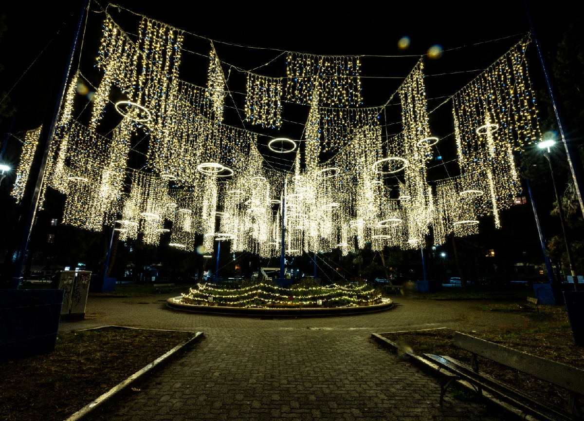 Iren illumina il Natale: installati 15,5 milioni di LED nelle città italiane Iren illumina il Natale: installati 15,5 milioni di LED nelle città italiane