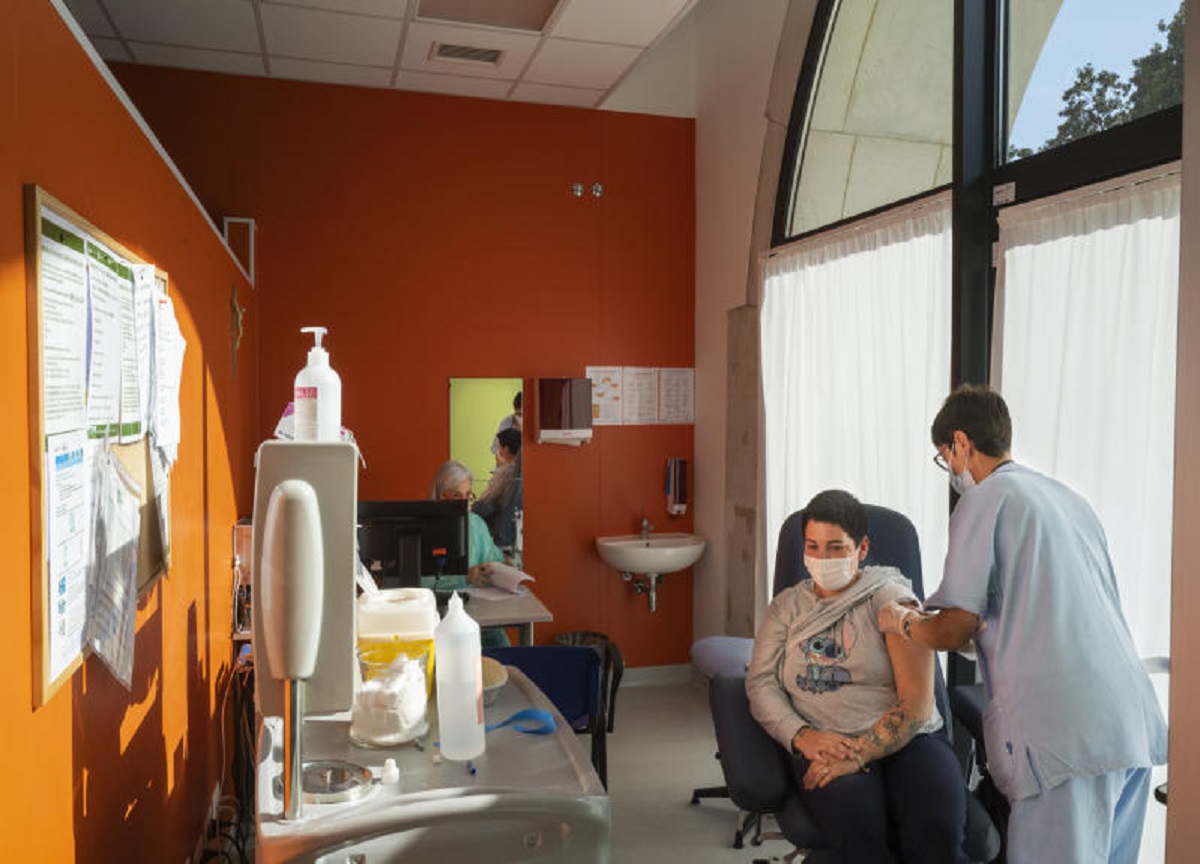 Covid, complimenti ai governanti: buttati quattro miliardi di euro di vaccini Covid, complimenti ai governanti: buttati quattro miliardi di euro di vaccini