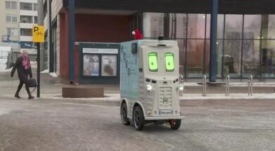 Addio a Babbo Natale, in Finlandia è stato sostituito da un robot