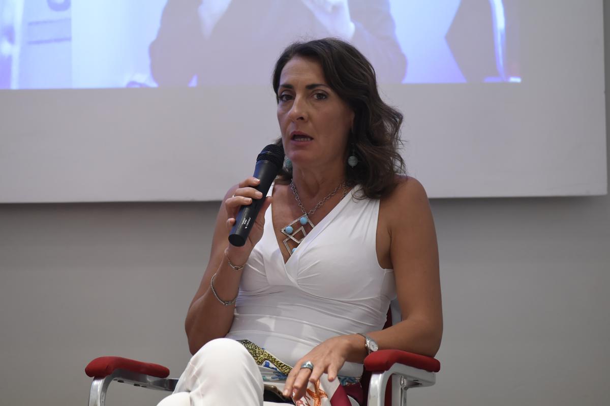 “Ammiro Meloni e sua sorella Arianna”. Carla Ruocco, la ex pasionaria grillina “Ammiro Meloni e sua sorella Arianna”. Carla Ruocco, la ex pasionaria grillina
