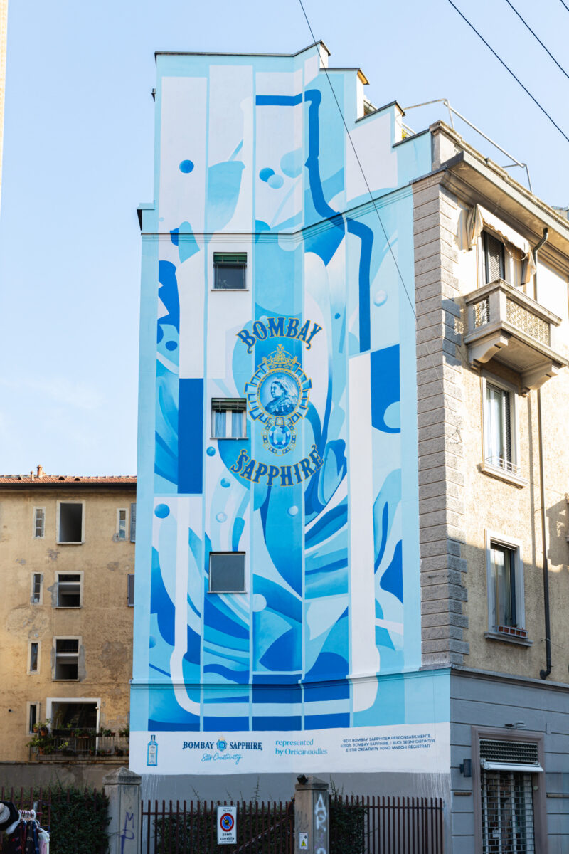 Bombay Sapphire: la nuova campagna colora le vie di Milano Bombay Sapphire: la nuova campagna colora le vie di Milano