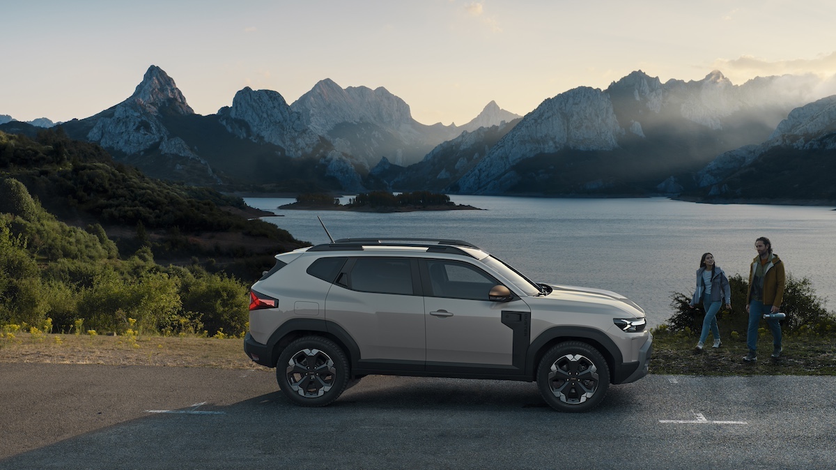 Nuovo DACIA Duster, la tecnologia ibrida alla portata di tutti Nuovo DACIA Duster, la tecnologia ibrida alla portata di tutti