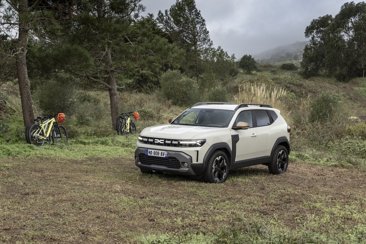 Nuovo DACIA Duster, la tecnologia ibrida alla portata di tutti Nuovo DACIA Duster, la tecnologia ibrida alla portata di tutti