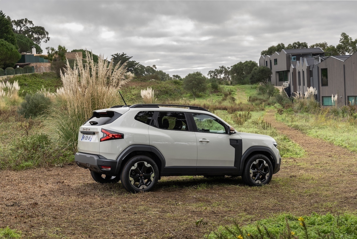 Nuovo DACIA Duster, la tecnologia ibrida alla portata di tutti Nuovo DACIA Duster, la tecnologia ibrida alla portata di tutti