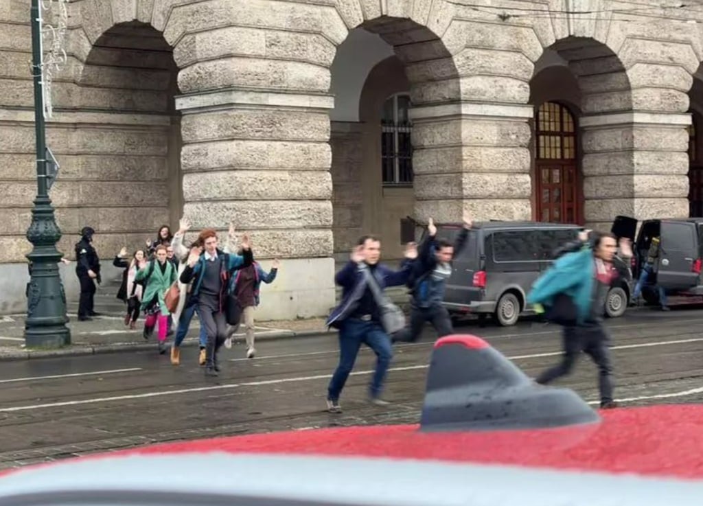 Praga, sparatoria in un’università: morti e feriti. Suicidato il killer- VIDEO