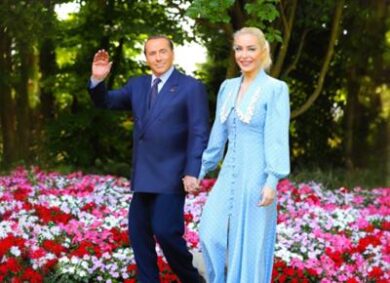 Marta Fascina: “Ti amo immensamente”. Gli auguri per Silvio Berlusconi