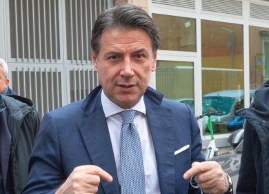 Il piano di Conte per le Europee: Casalino, Tridico e Dibba. Vuole volti noti