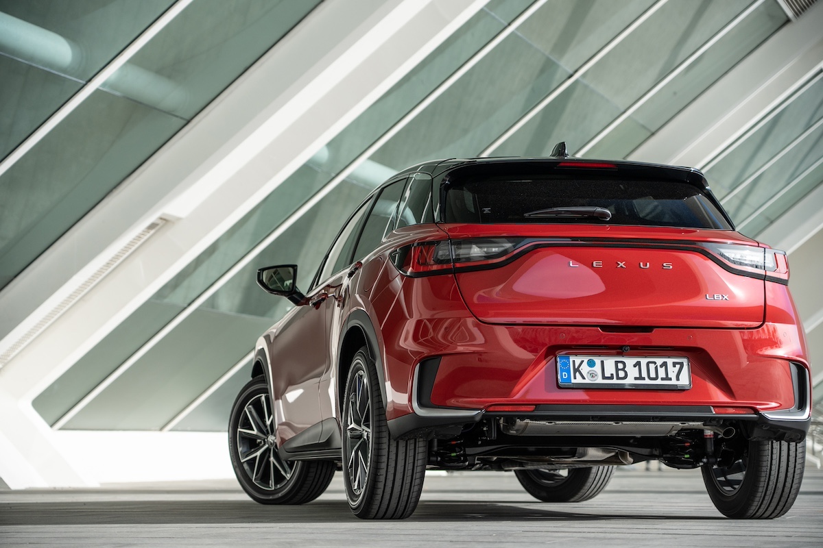 Nuovo Lexus LBX il crossover pensato per il mercato europeo