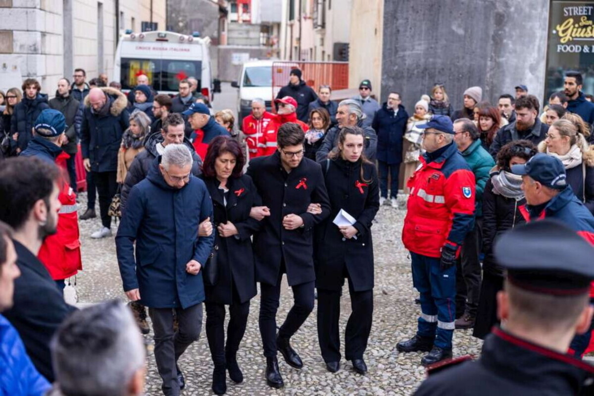 Funerali Vanessa Ballan, l’ultimo addio a Castelfranco Veneto. Le foto Funerali Vanessa Ballan, l’ultimo addio a Castelfranco Veneto. Le foto