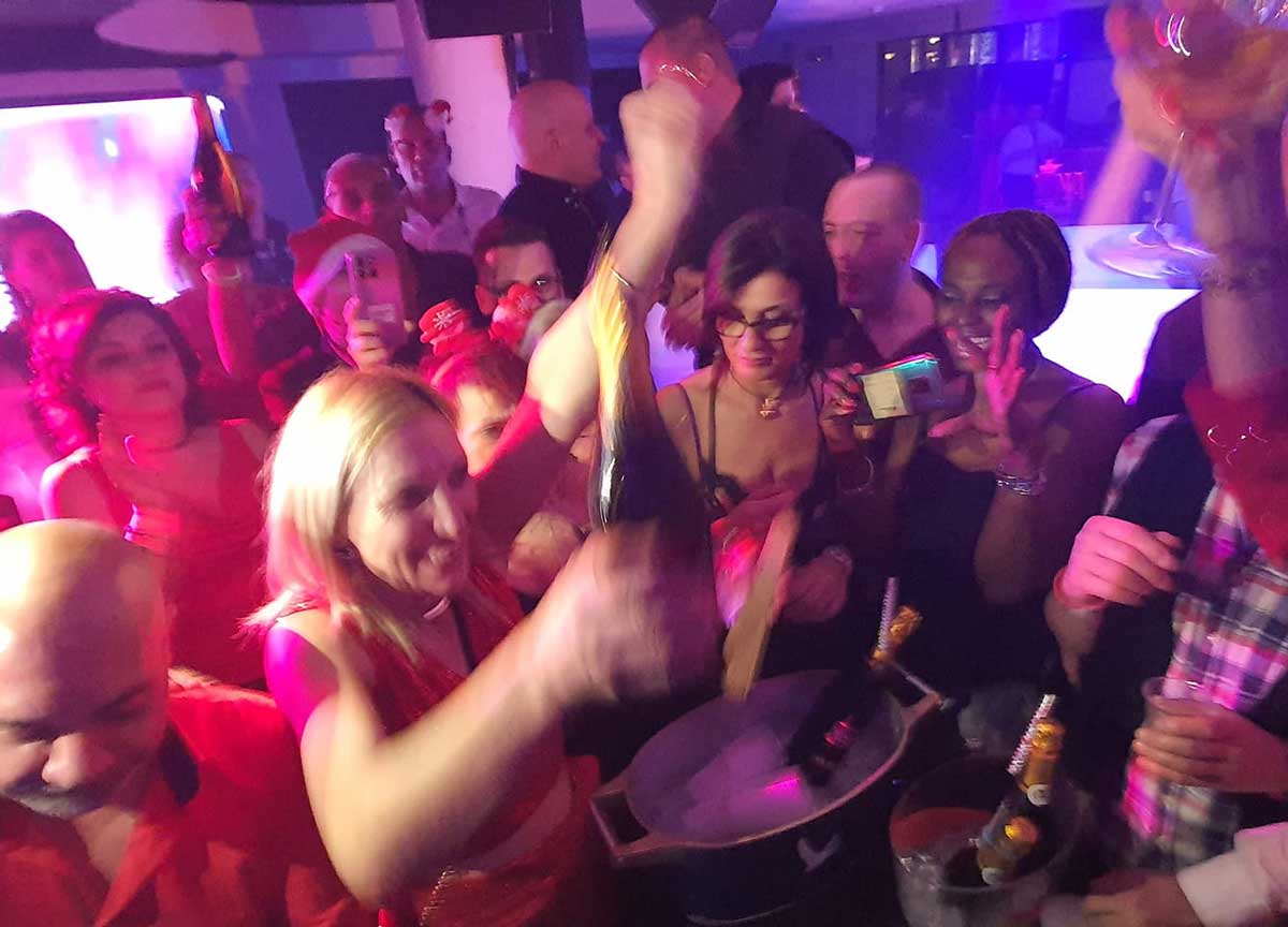 Capodanno in mutande o anche senza: Roma tra trasgressione e solidarietà Capodanno in mutande o anche senza: Roma tra trasgressione e solidarietà