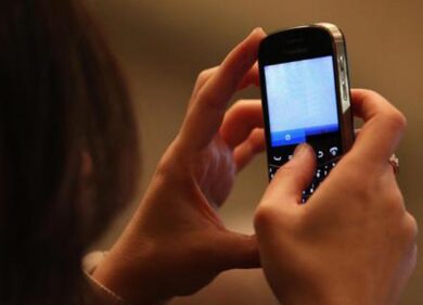 Tormenta l’ex fidanzato, ragazza di 24 anni arrestata per atti persecutori