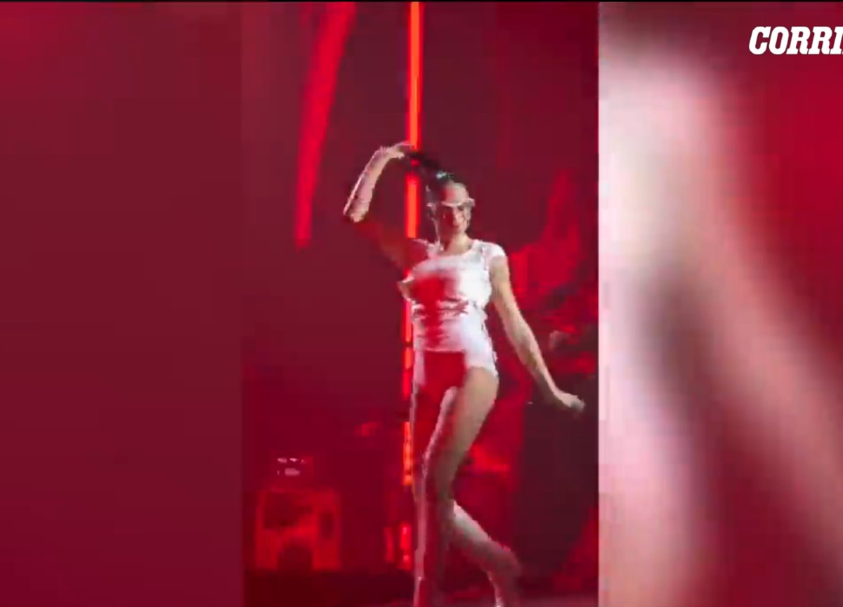 Elodie protagonista a Capodanno. Foto della cantante che lasciano senza fiato