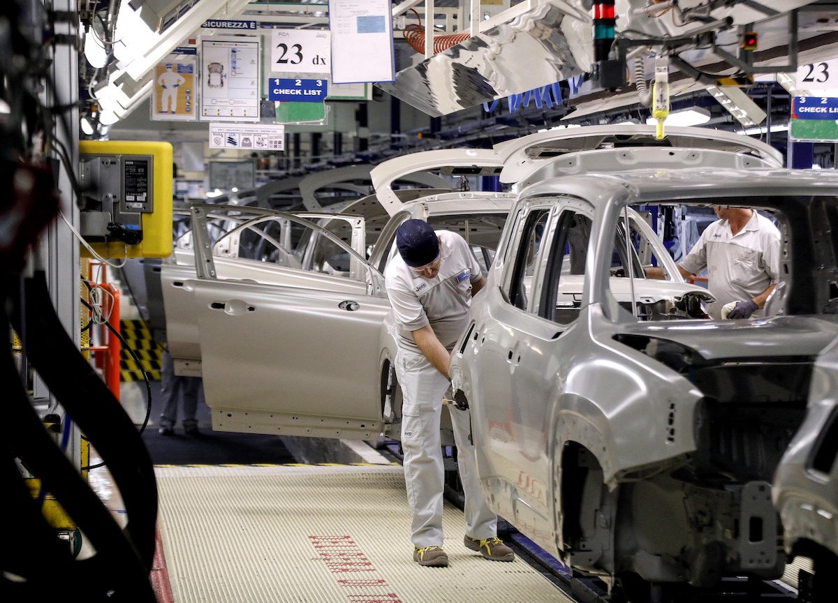 Auto, immatricolazioni in aumento. Boom delle elettriche nel 2023 (+35%) Auto, immatricolazioni in aumento. Boom delle elettriche nel 2023 (+35%)