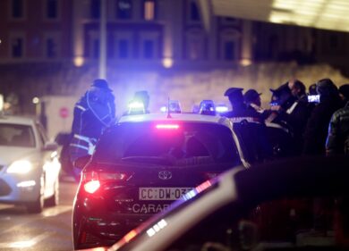 Violenza di genere, porta la moglie morta in ospedale, fermato il marito