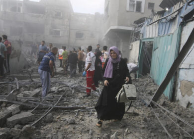 Gaza, raid israeliano nel centro della Striscia: morti 15 civili