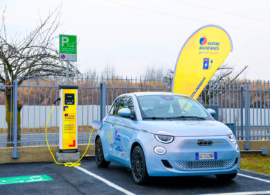 Auto elettriche, con gli incentivi Fiat 500e a meno di 22 mila euro. Ecco come