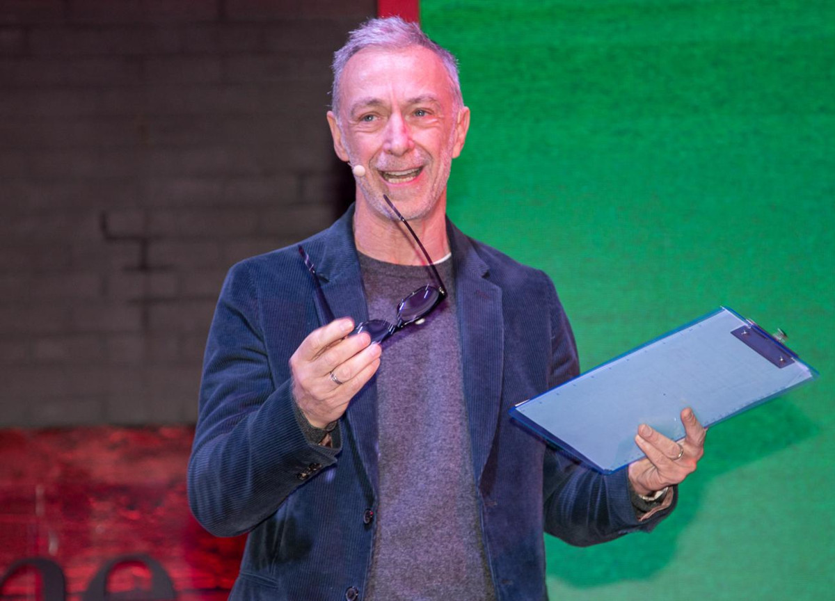 “Grazie a quel fesso esiste Radio Deejay”. Scontro totale Linus-Cecchetto “Grazie a quel fesso esiste Radio Deejay”. Scontro totale Linus-Cecchetto