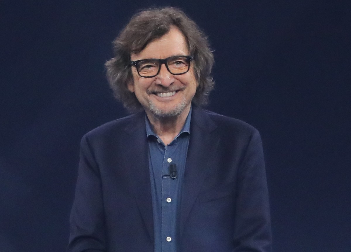 “Grazie a quel fesso esiste Radio Deejay”. Scontro totale Linus-Cecchetto “Grazie a quel fesso esiste Radio Deejay”. Scontro totale Linus-Cecchetto