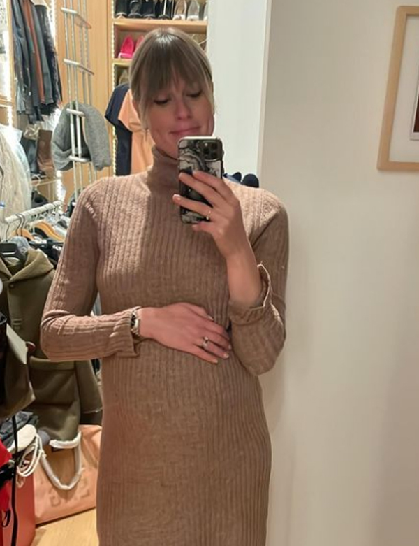 Federica Pellegrini, è nata Matilde. Meloni, Tamberi, Fognini… quanti auguri