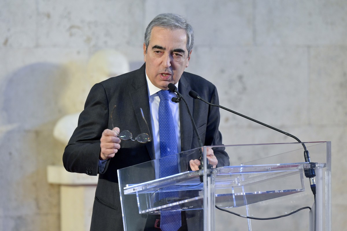 Forza Italia “povera”: chi non paga le quote non si può candidare alle Europee Forza Italia “povera”: chi non paga le quote non si può candidare alle Europee