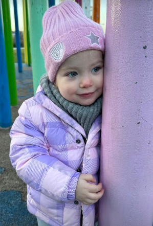 Ferragni torna a gogò sui social: sorridente con Vittoria e mamma Marina. FOTO