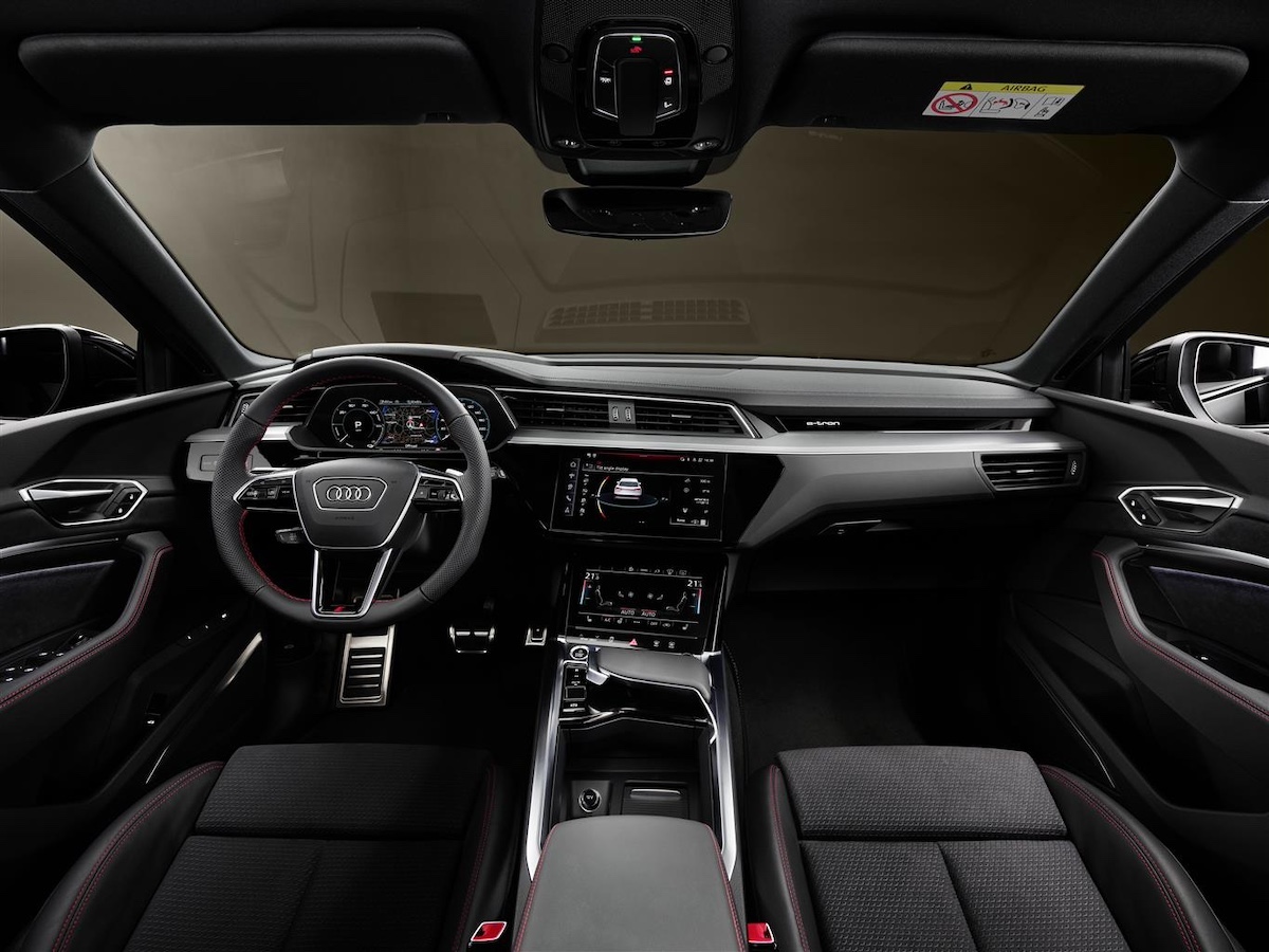 Audi Q8 e-tron edition Dakar prodotti solo 99 esemplari Audi Q8 e-tron edition Dakar prodotti solo 99 esemplari