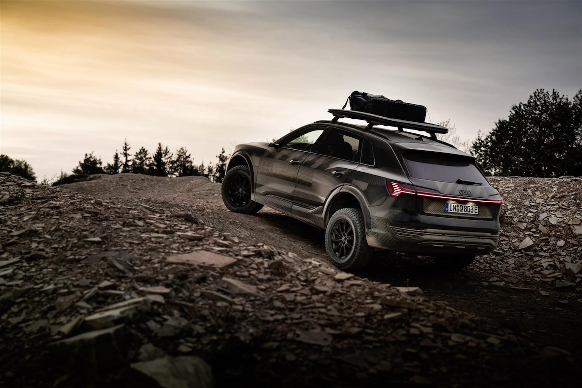 Audi Q8 e-tron edition Dakar prodotti solo 99 esemplari Audi Q8 e-tron edition Dakar prodotti solo 99 esemplari