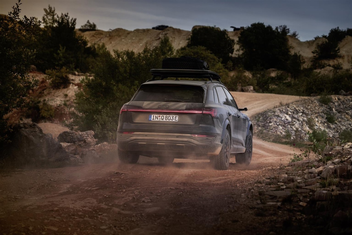 Audi Q8 e-tron edition Dakar prodotti solo 99 esemplari Audi Q8 e-tron edition Dakar prodotti solo 99 esemplari