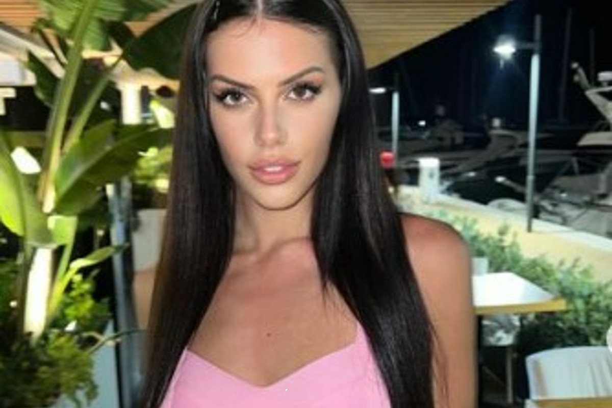 Chi è Fiordelisi, accusata da Belen delle corna col marito. Ma erano amiche…
