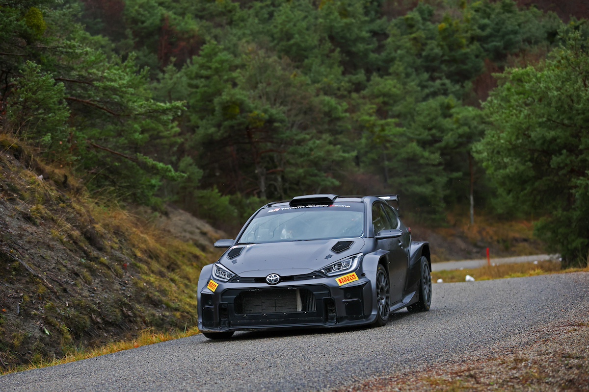 Toyota GR Yaris Rally 2 ottiene l’omologazione FIA Toyota GR Yaris Rally 2 ottiene l’omologazione FIA