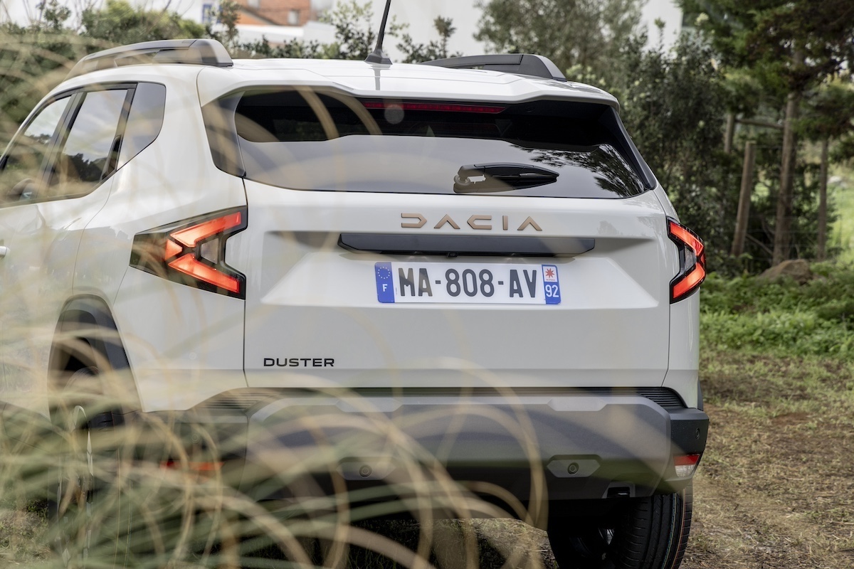 Dacia svela i prezzi e la gamma del nuovo Duster, prezzi da 19.700 euro Dacia svela i prezzi e la gamma del nuovo Duster, prezzi da 19.700 euro