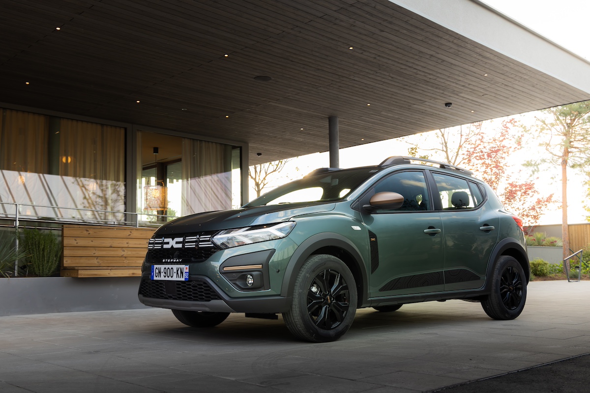 DACIA è il brand più scelto dai clienti privati in Italia nel 2023 DACIA è il brand più scelto dai clienti privati in Italia nel 2023