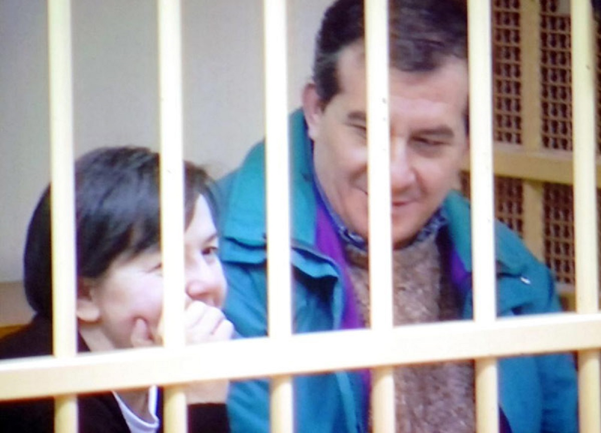 Erba, la pista della faida per la droga. I proventi nella casa della strage Erba, la pista della faida per la droga. I proventi nella casa della strage