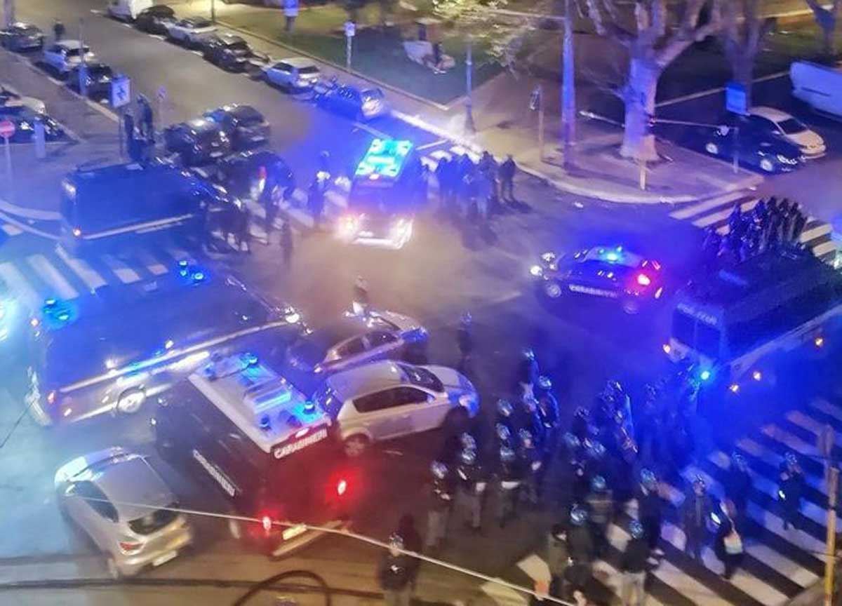 Derby Lazio-Roma: assalto al pub romanista, 1 accoltellato: è in rianimazione