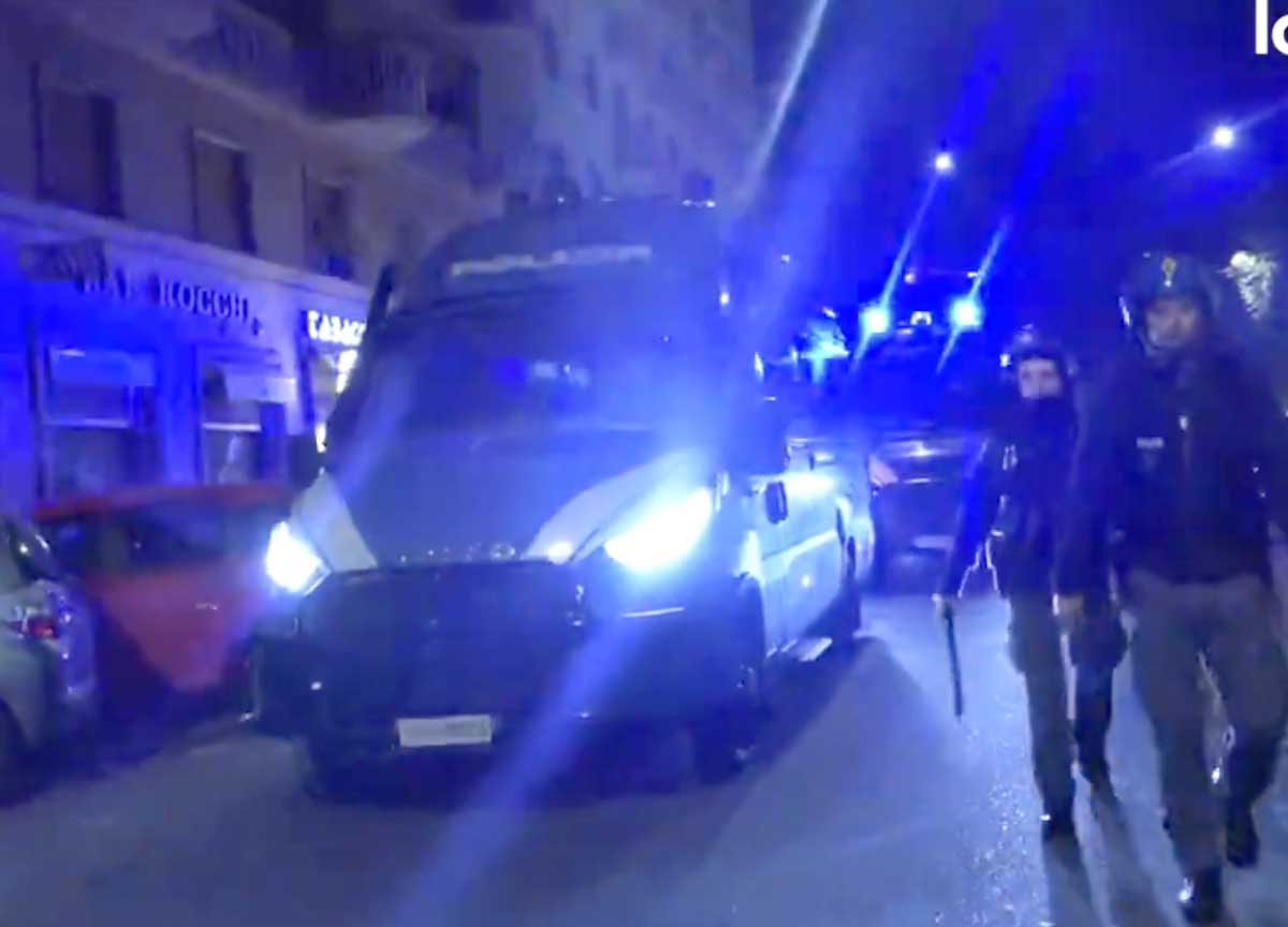 Derby Lazio-Roma: assalto al pub romanista, 1 accoltellato: è in rianimazione