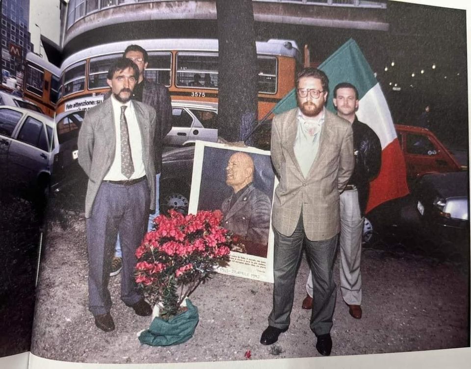 Affari in rete/ Acca Larentia, quella foto di La Russa e l’effige del Duce…