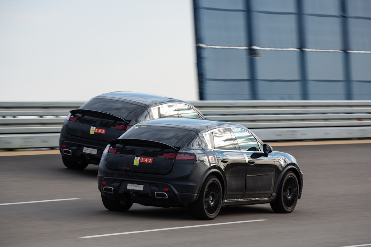 Porsche, ultimi test per la Macan completamente elettrica