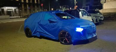 Nuova Lancia Ypsilon: svelato il frontale e il video sulle strade di Milano