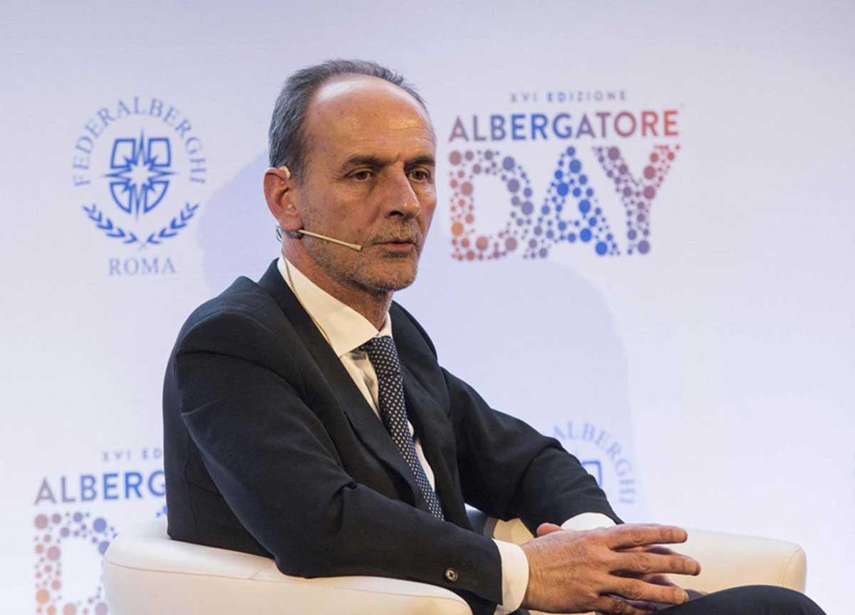 Turismo, dai 5 stelle agli Airbnb: la ricezione fa show con l’Albergatore Day Turismo, dai 5 stelle agli Airbnb: la ricezione fa show con l’Albergatore Day