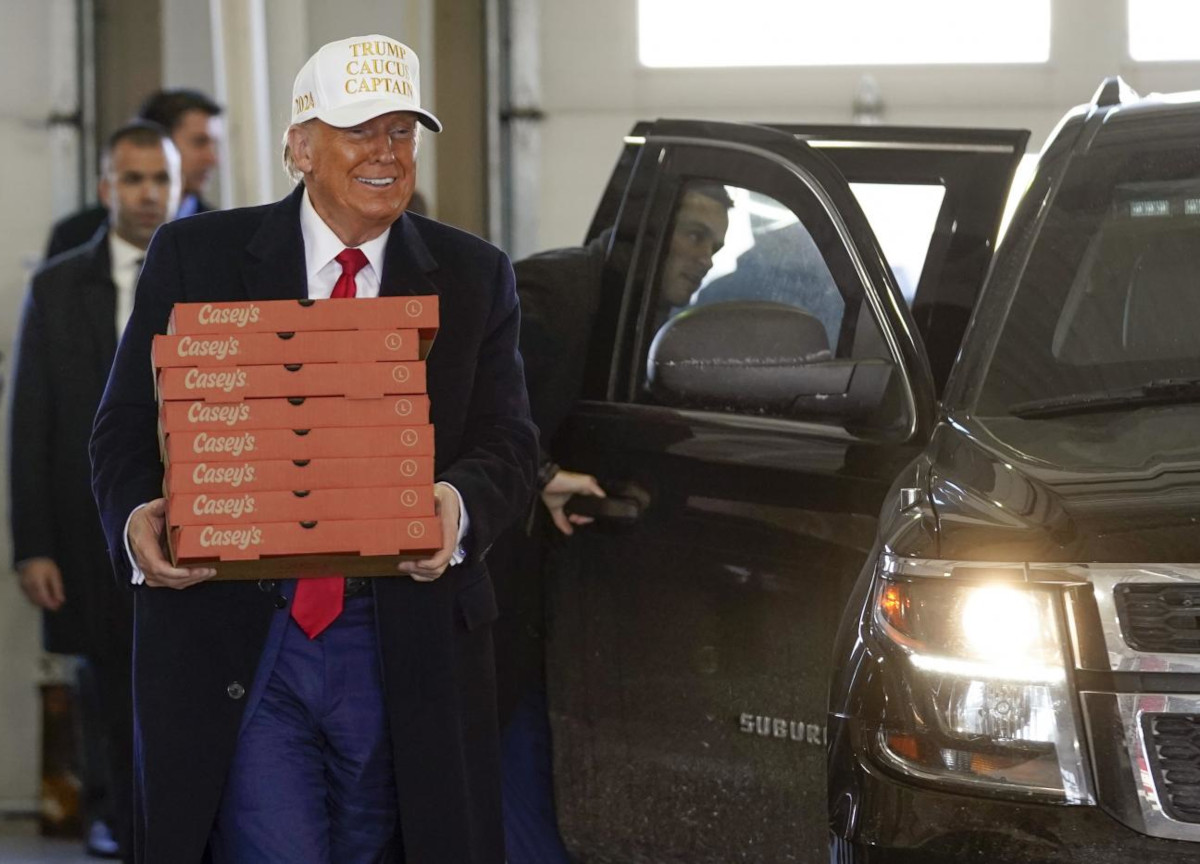Trump stravince in Iowa. Biden si arrende all’evidenza: “Lui il mio sfidante” Trump stravince in Iowa. Biden si arrende all’evidenza: “Lui il mio sfidante”