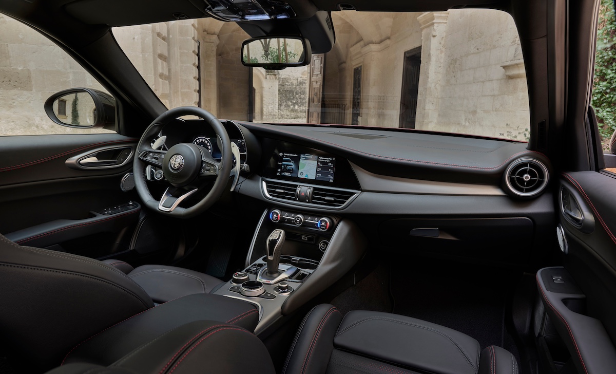 Alfa Romeo svela la serie speciale globale Tributo Italiano Alfa Romeo svela la serie speciale globale Tributo Italiano